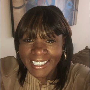 Meet your Posher, Sheila